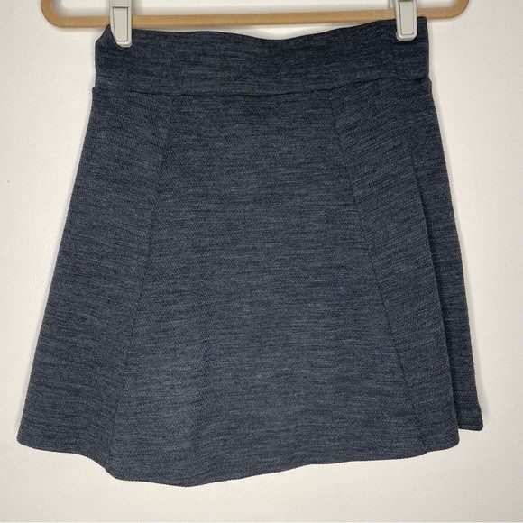 Icebreaker Gray Skirt Merino Wool Sporty Athletic Layer Mini Short Size Small - Picture 3 of 15
